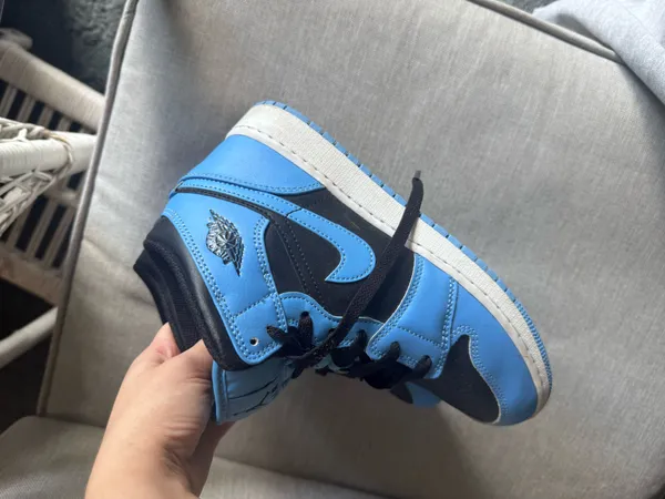 Air Jordan 1 Mid University Blue Black Kid - Image 4