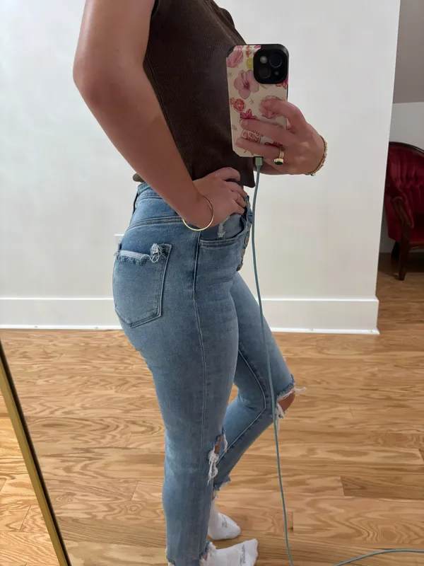 Vervet High-Rise Jeans - Image 2