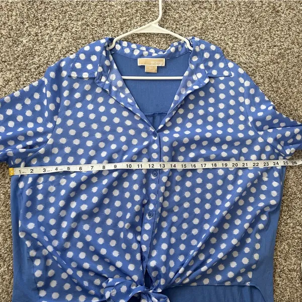 🦋 Michael Michael Kors Blue White Polka Dot Button Down Tie Blouse Casual - Image 6