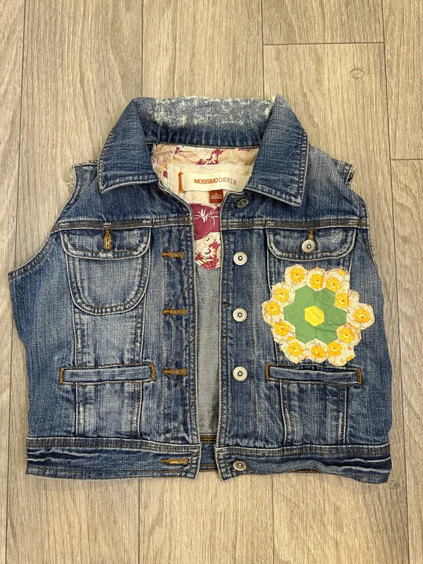 Mossimo Denim Denim Vest Patchwork Floral Distressed M Button Front - Image 10