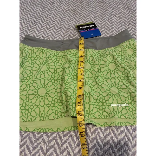 Patagonia Skirt BUILT IN Shorts Womens MEDIUM Outdoors Lightweight Green - Image 7