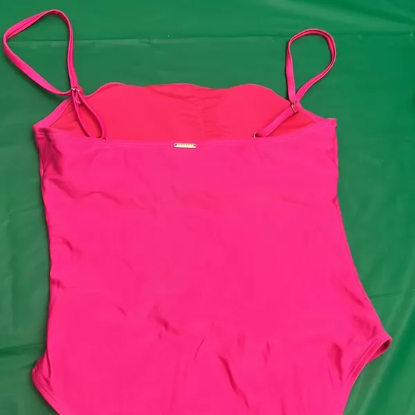 ⭐️ Swimsuit by one piece pink NWOT M - Image 4