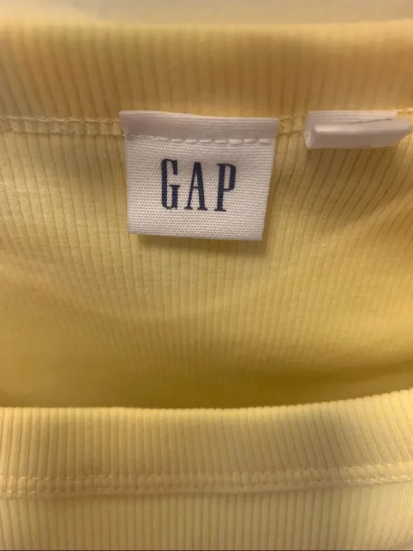 GAP Pale Yellow Eyelet Flutter Sleeve Tee - Image 6