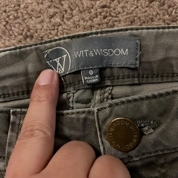 Wit &‎ wisdom high rise camo jeans 0 - Image 6