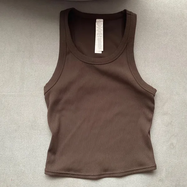 Alo Yoga Goddess Ribbed Go-To Tank Expresso S - Image 2