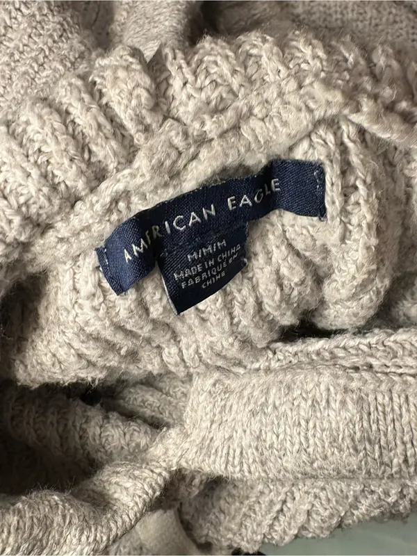 American Eagle Gray Knit Hooded Sweater Size Medium - Image 2