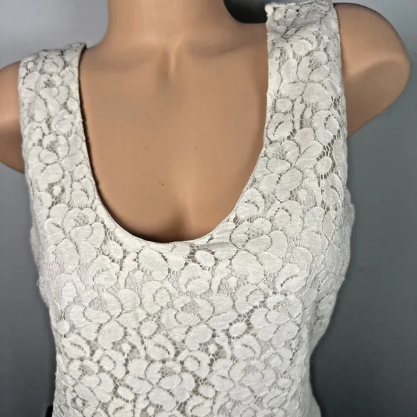Banana‎ Republic Medium Womens Lace Tank Top Ivory Scoop Neck Cottagecore - Image 7