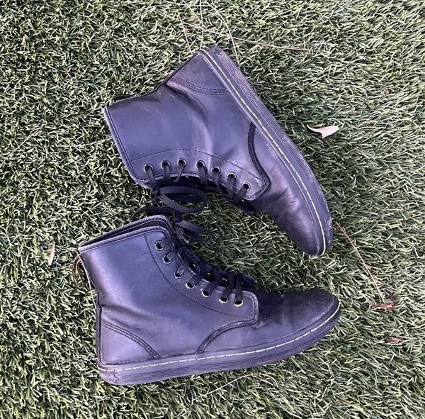 Dr. Martens Shoreditch Boots - Image 2