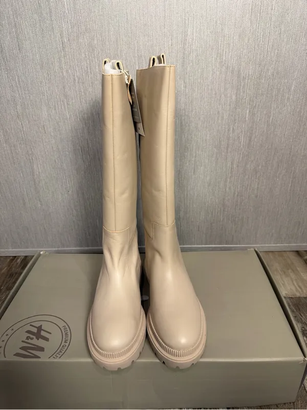 H&M Beige Tall Leathet Chunky Sole Boots Size 10 - Image 7