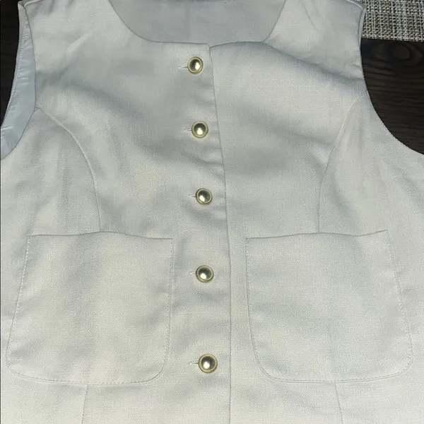 SHEIN Cream Sleeveless Button-Up Top - Image 2