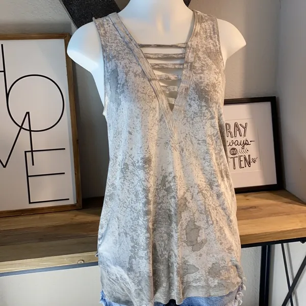 AMERICAN EAGLE  Top Size Medium - Image 3