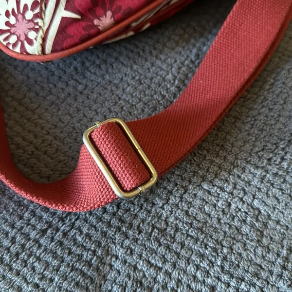 Fossil‎ Red Floral Canvas Leather Trim Crossbody Bag Small Messenger Purse - Image 11