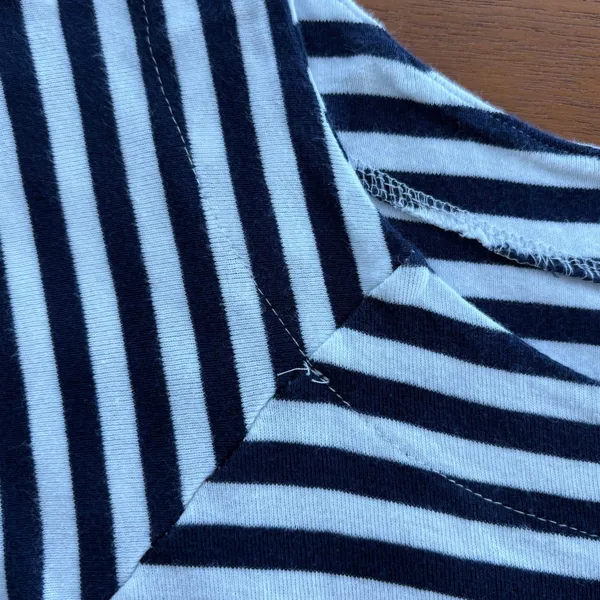 Chelsea & Theodore Striped Boat Neck Top M Navy White Nautical Parisian Chic - Image 7