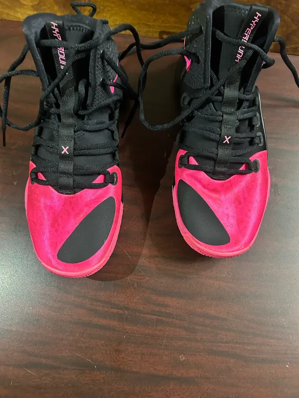 Nike Hyperdunk Basketball Shoes Women’s 7.5 - Image 10