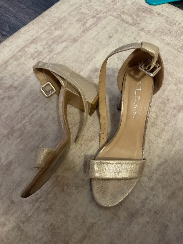 CL by Laundry Gold heels - Image 2