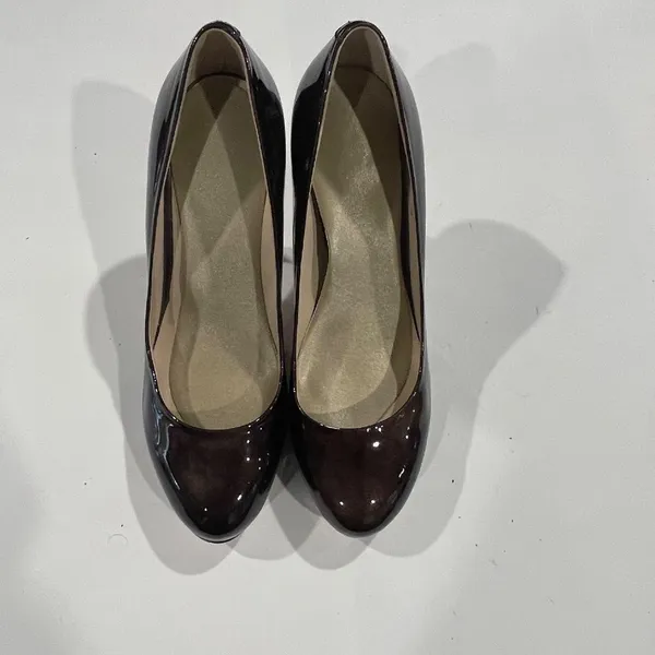 Black/Brown Heels. Size 7‎ 1/2. Black - Image 2