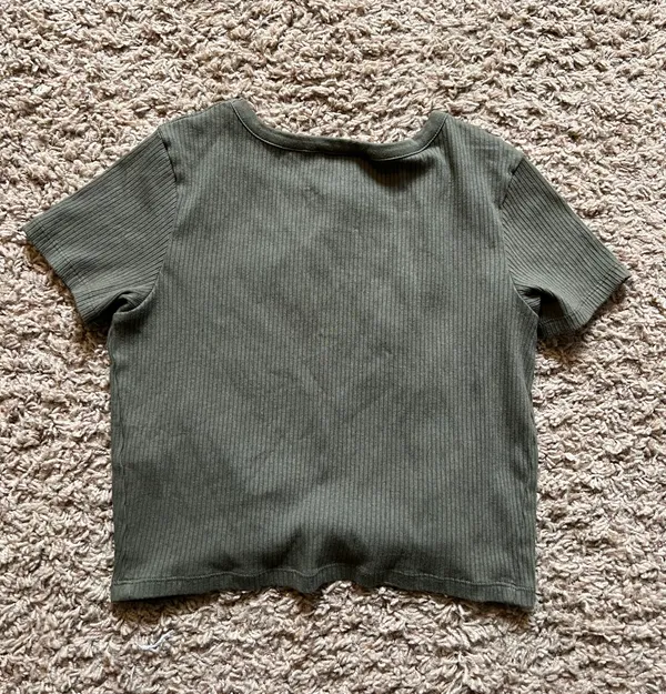 Hollister Crop Top - Image 2