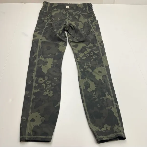 Vuori Stride Pocket Leggings‎ Size Small Green Camo Women’s High Waist VW429 - Image 12