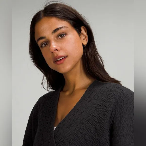 Lululemon Rippled V-Neck Pullover Black Size 10 Oversized Yoga Gym Workout Comfy - Image 5