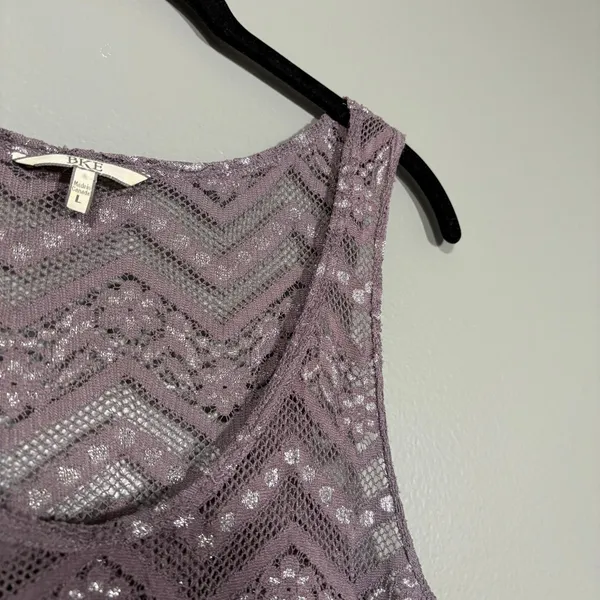 BKE Women's Y2K Gray & Silver Lace & Metallic Tank Top - Size Large - Chevron - Image 2