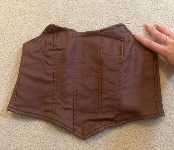 Edikted Brown Leather Set - Image 4