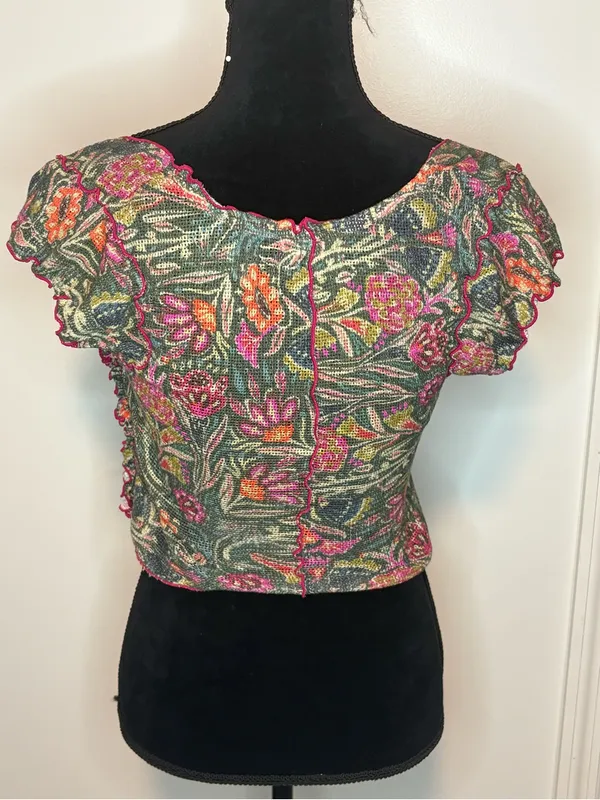 (Natural Life) Floral Nature Blouse: Size Small - Image 2