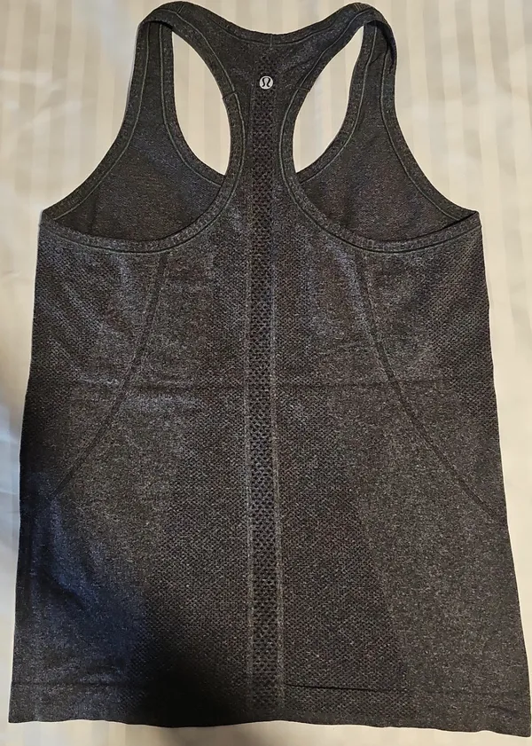 Lululemon Gray Swiftly Tech Tank - Image 3