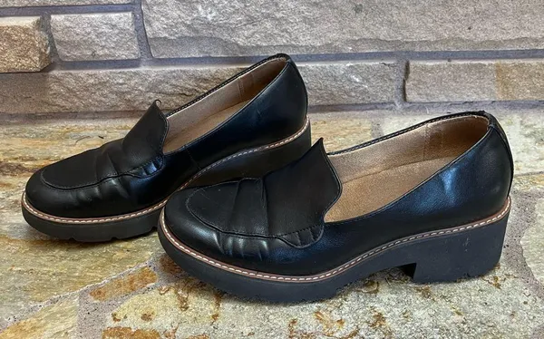 Naturalizer Cabaret Lug Sole Loafers Black Faux Leather 8 - Image 11