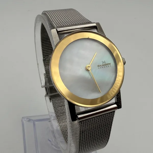 Vintage Skagen 396GSW Gold-Tone MOP Dial Mesh Watch Working New Battery - Image 3