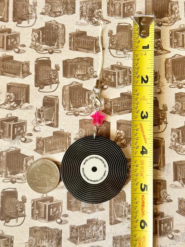 Handmade grunge street funky y2k retro style vinyl record phone charm/bag accessory/keychain/car display🌙 - Image 6