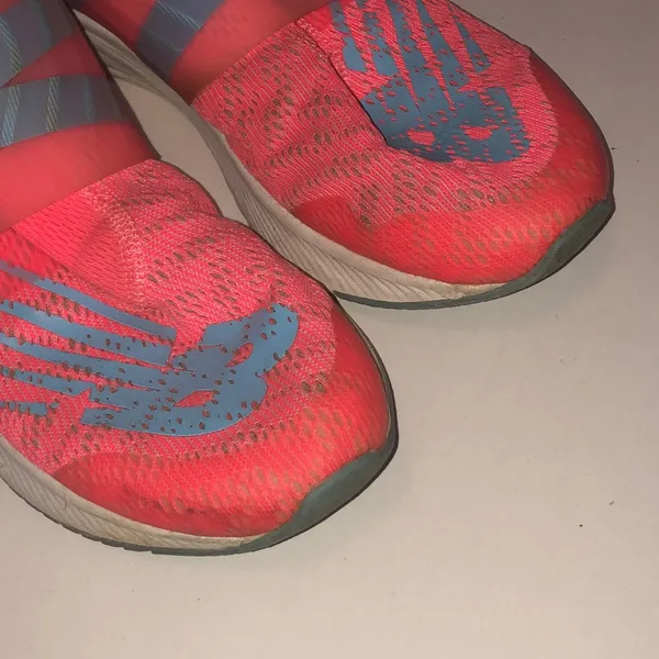 Size 7 New Balance Orange Coral Pink Slip-On Athletic Shoes - Image 5