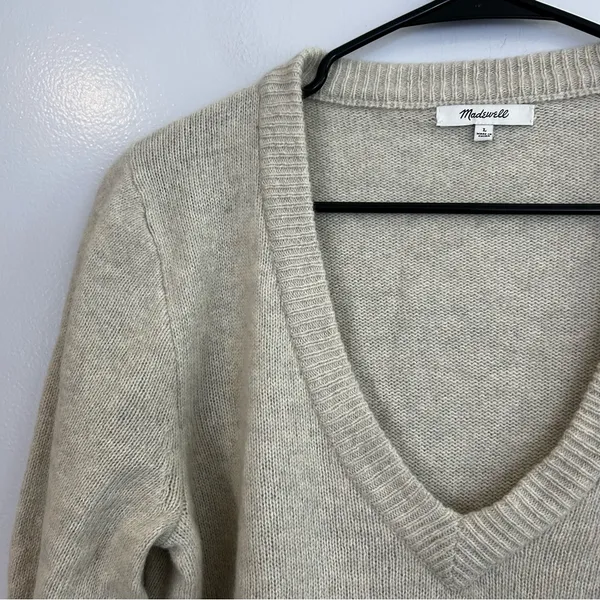 Madewell Wool Blend Oatmeal/Tan Balloon Sleeve V-neck Sweater Dress Size Large - Image 4
