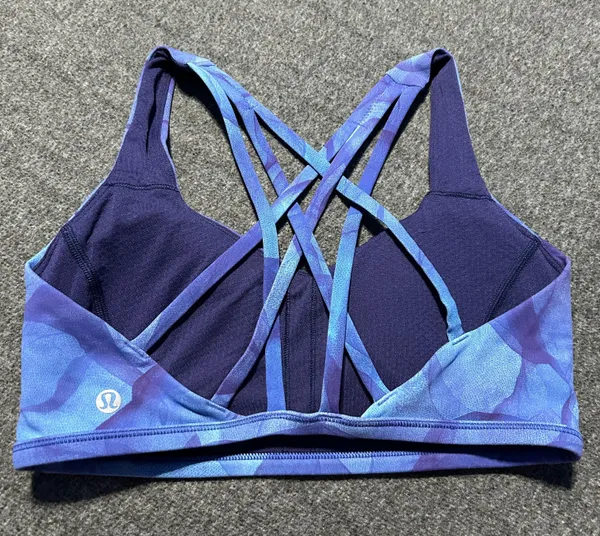 Lululemon Free to Be Tranquil Bra Size 6 Midnight Tulle Multi - Image 2