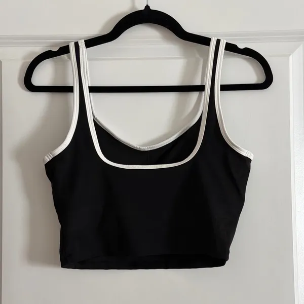 Black and White Contrast Trim Sports Bra Crop Tank Small - Image 6