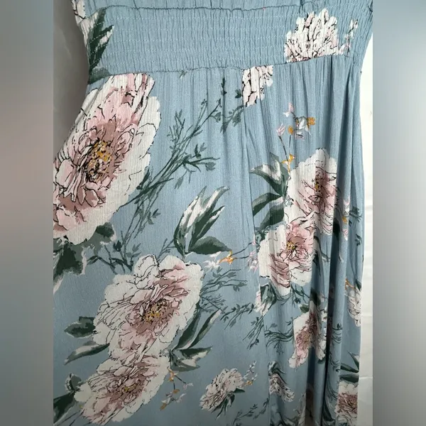 Light Blue Floral Rayon Crinkle maxi dress. Size XS. No brand tag. - Image 8