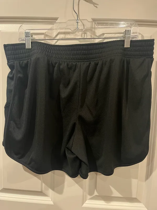 Champion Loose Black Shorts Size XL - Image 5