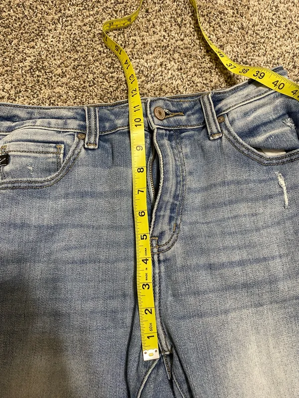 KanCan Blue Skinny Jeans with Distressed Details - Image 11