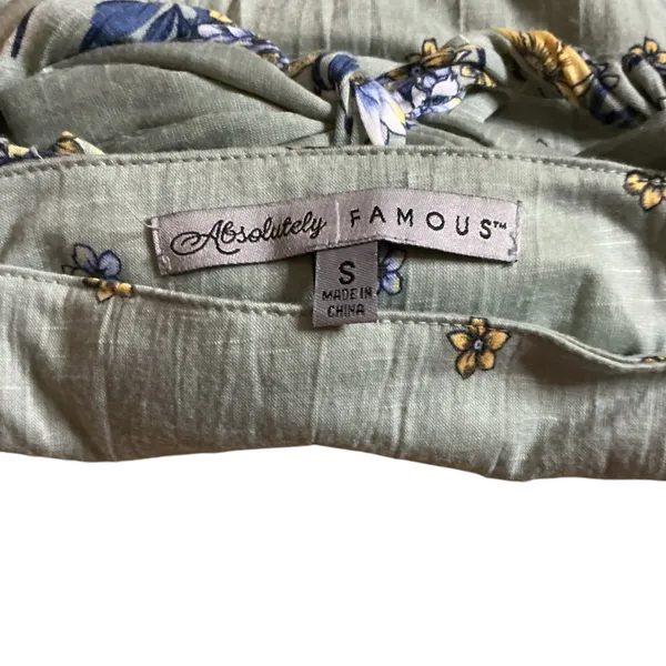 Absolutely Famous Floral Flutter Sleeve Tank - Sage Green - Size Small - Image 3