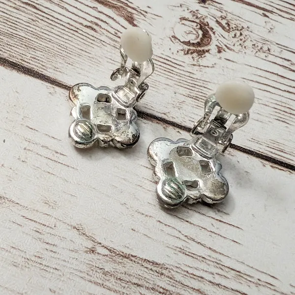 Vintage Clip On Earrings - Dainty Orange Gems - 5/8" - Image 6