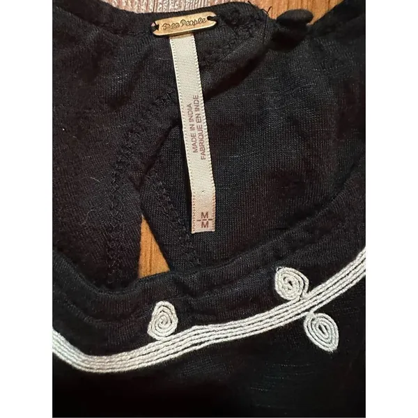 Free People DOS SEGUNDOS‎ Black/White Embroidered Batwing Top Sz M - Image 4