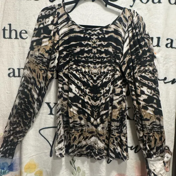 Karen Kane Animal Print Stretch Jersey Wrap Top Size L - Image 4