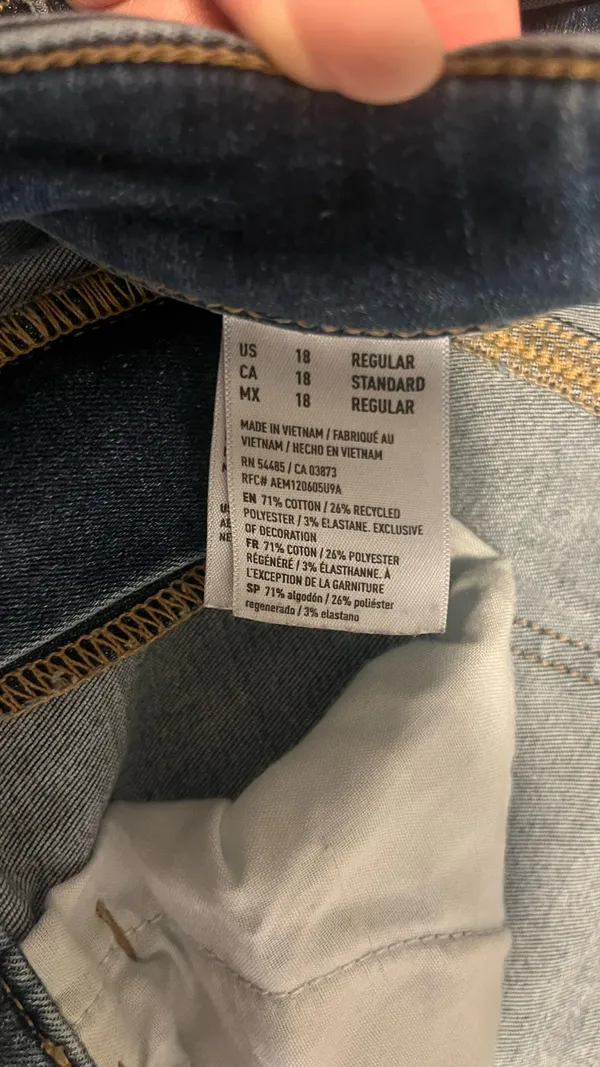 American Eagle Jeans - Image 4