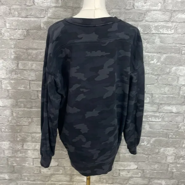 Lululemon Perfectly Oversized Crew Heritage 365 Camo Deep Coal Multi - Image 5