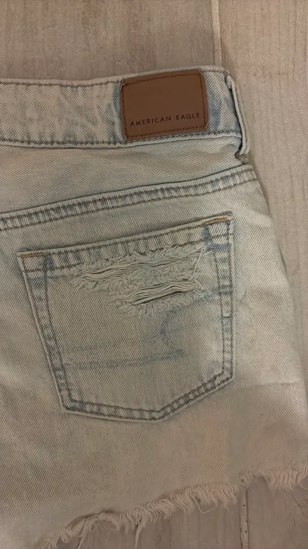 American Eagle Cut-Off Denim Shorts Sz 0 - Image 2
