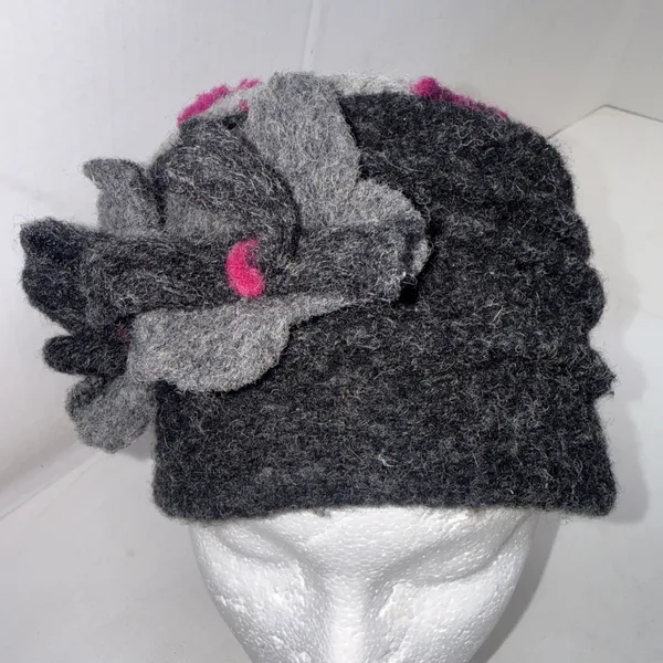 La Fenice Florence Italy Wool Blend Cloche Hat Grey Fuchsia Flower Made in Italy - Image 6