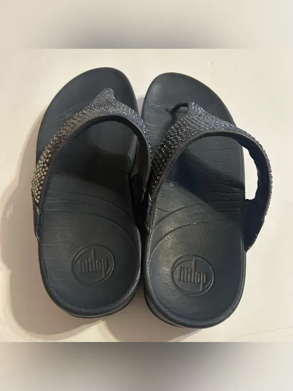 FitFlop black Crystal-Embellished Toe-Post Sandals - Image 3