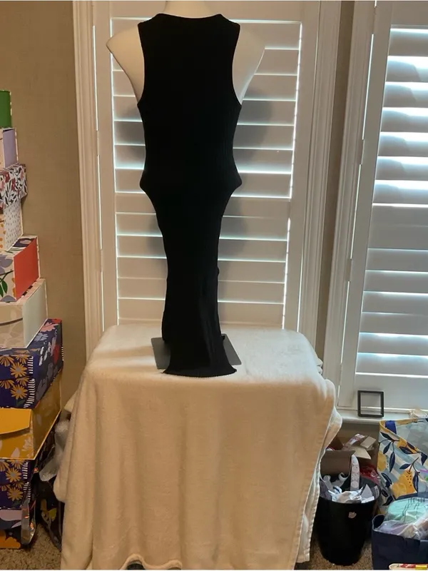 Forever 21 Black Ribbed Maxi Dress - Image 4