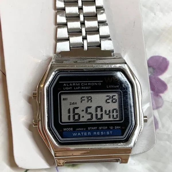 Mens classic digital watch silver tone running - Image 2