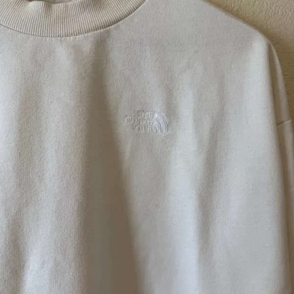 The North Face Cream Cropped Sweatshirt Women’s Small Embroidered Logo - Image 3