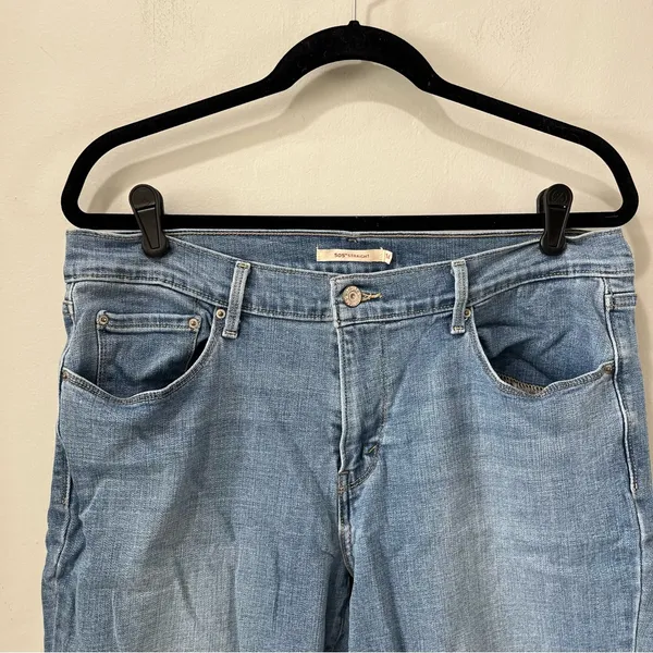 Levi's 505 Straight Leg Women's size 14‎ Regular Wash Blue Denim Jeans W34 L42 - Image 3